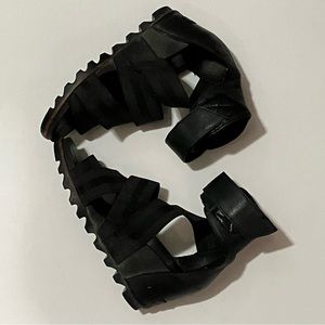 Sorel Joanie Wedge Sandals size 6.5 black